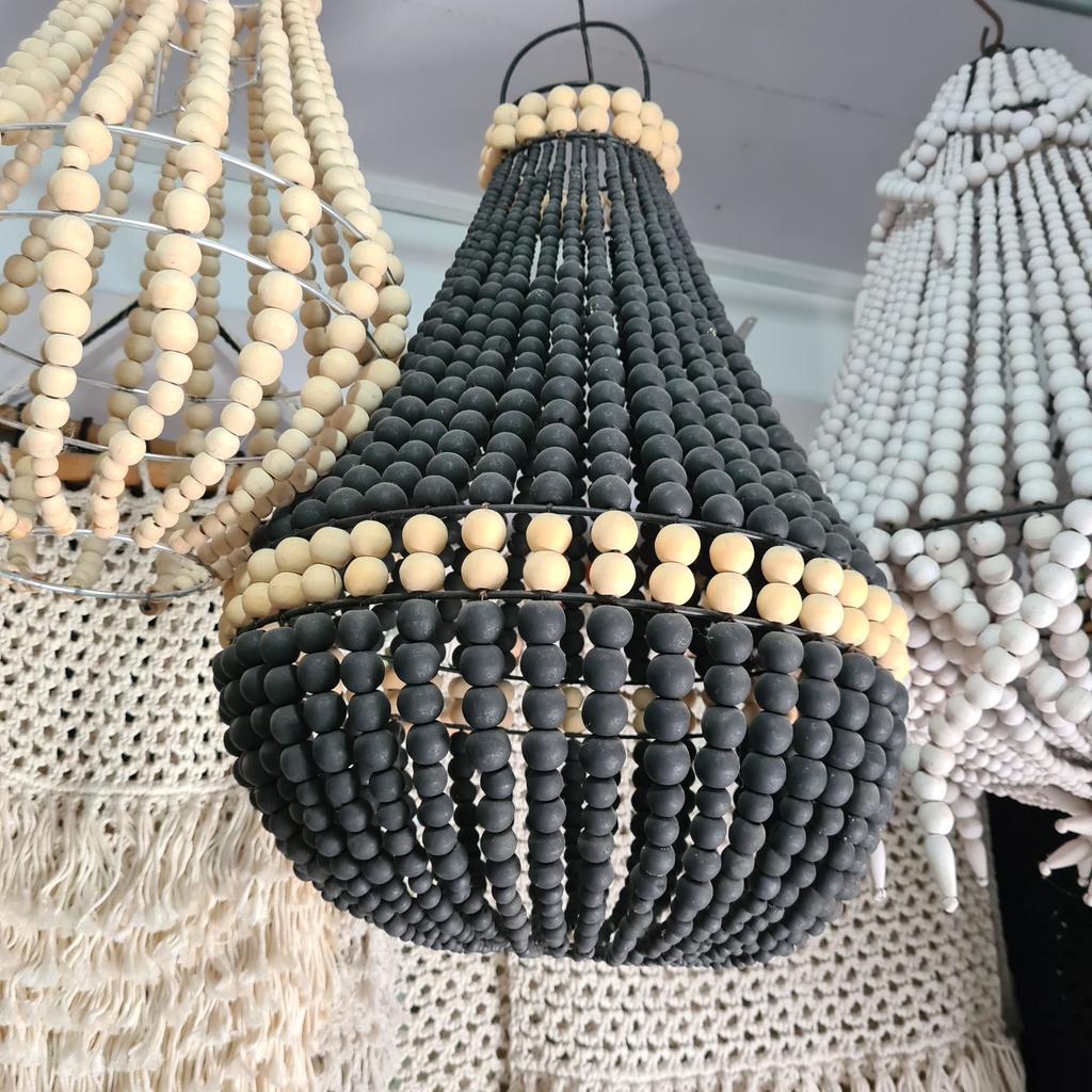 Люстра из деревянных шариков 2 черная (Д40)