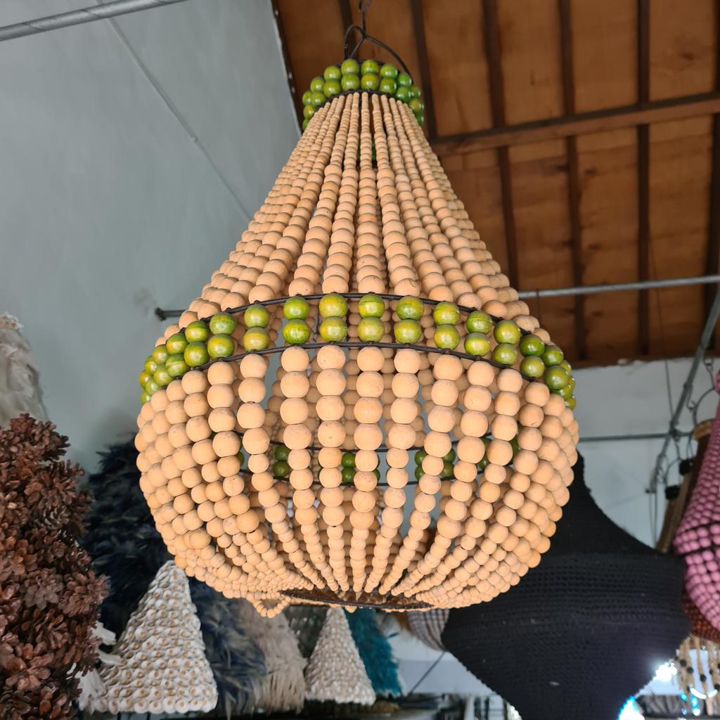 Люстра из деревянных шариков 11 Бежевая с зелеными полосами Д40