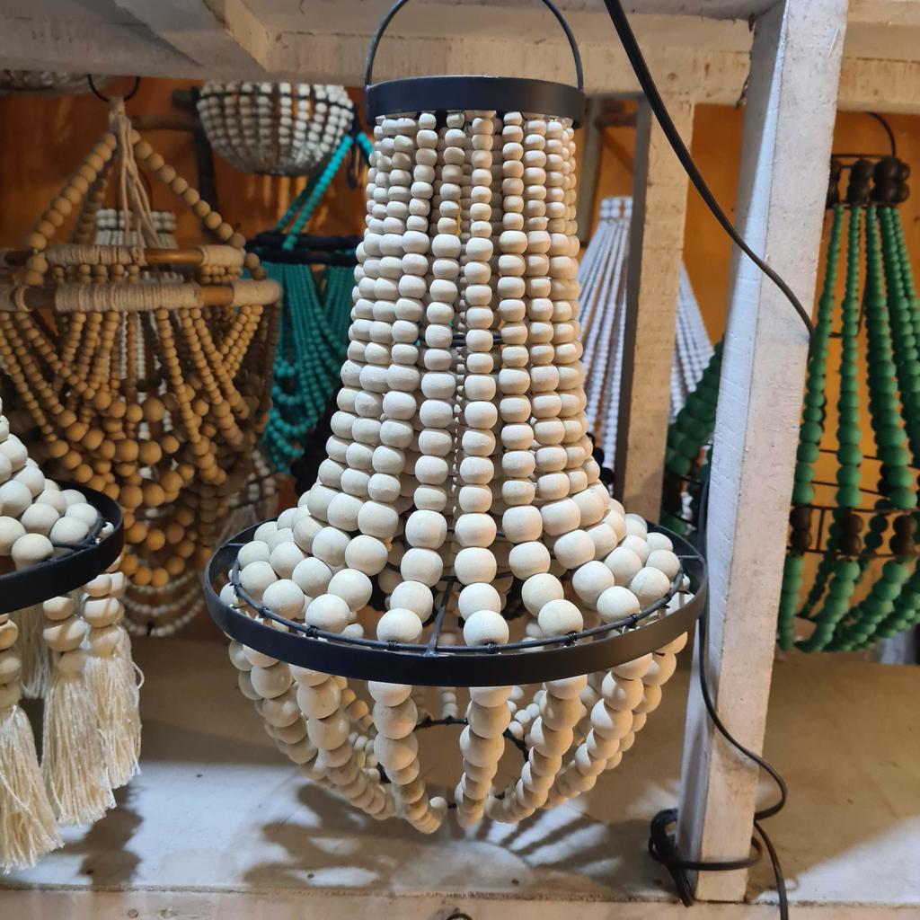 Люстра из деревянных шариков 46 Бежевая 30х50