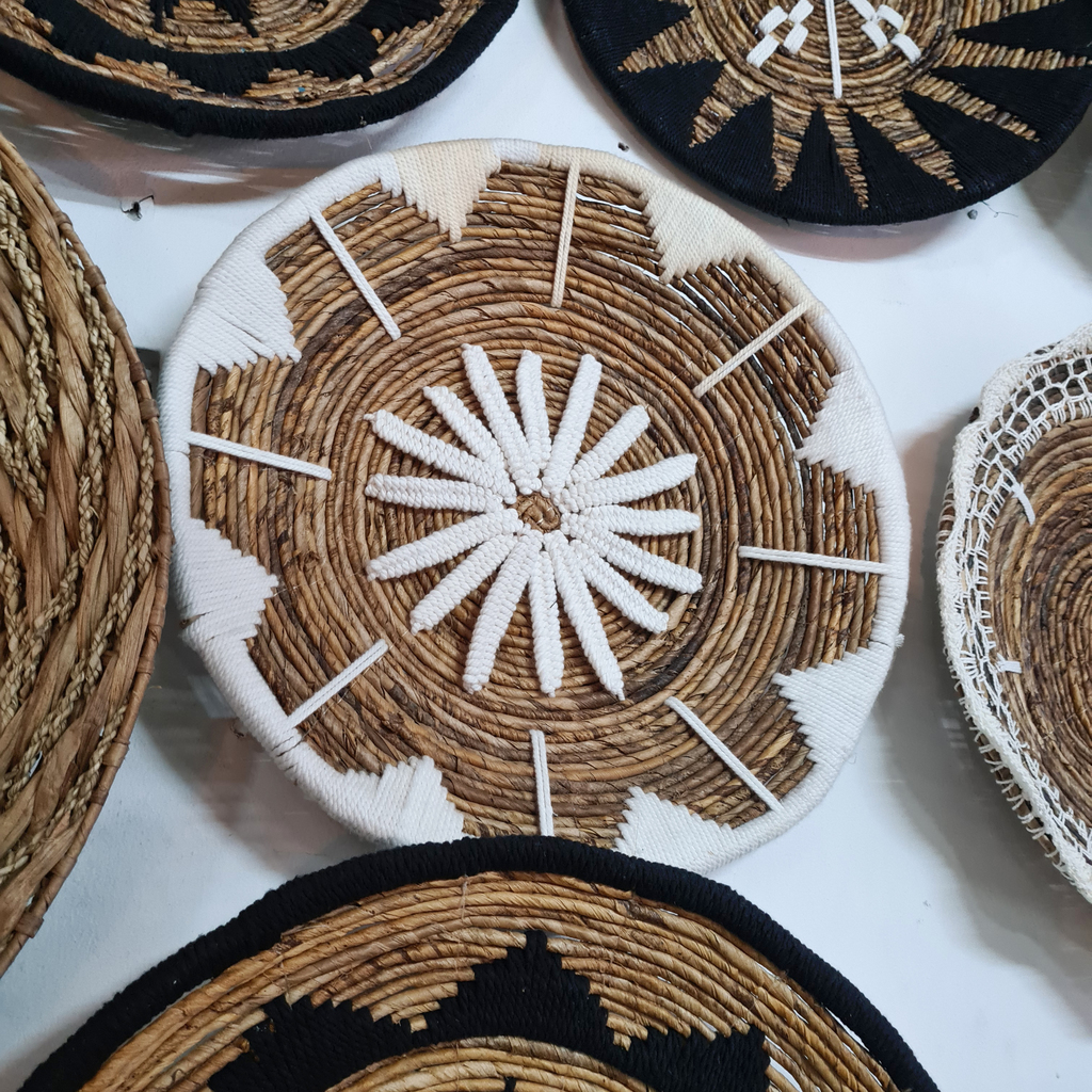 Панно на стену тарелка 16 (Банановый лист + Макраме)