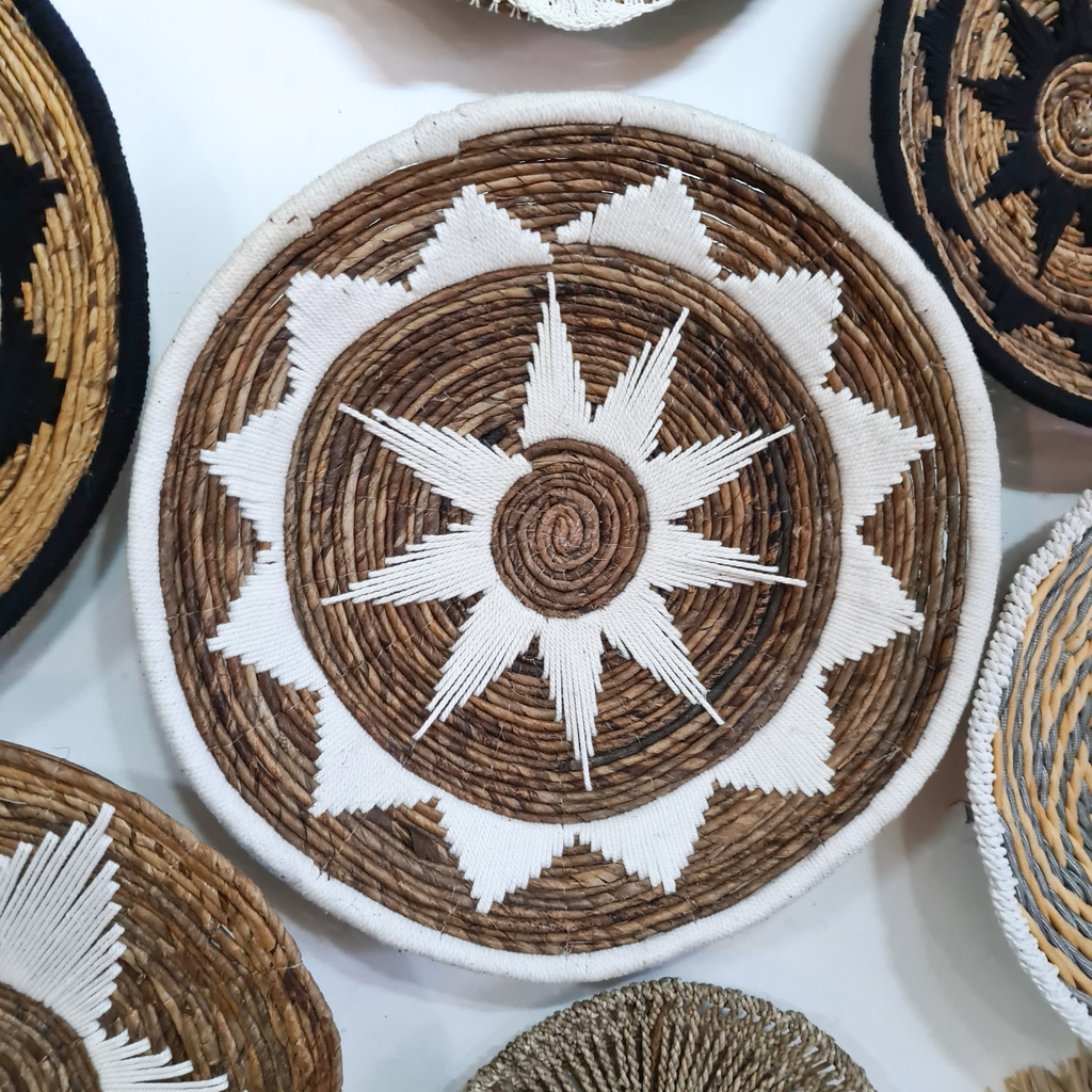 Панно на стену тарелка 18 (Банановый лист + Макраме)