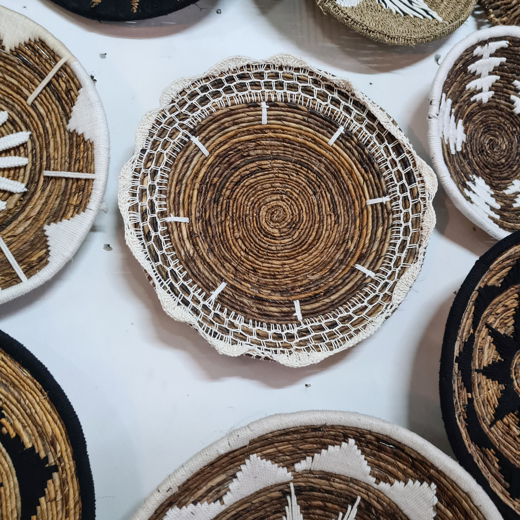 Панно на стену тарелка 19 (Банановый лист + Макраме)