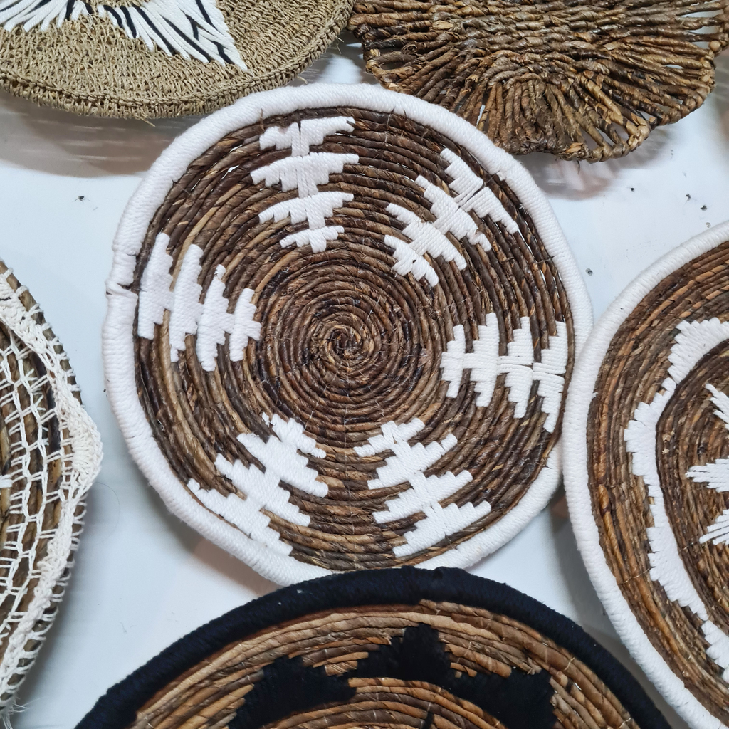 Панно на стену тарелка 23 (Банановый лист + Макраме)