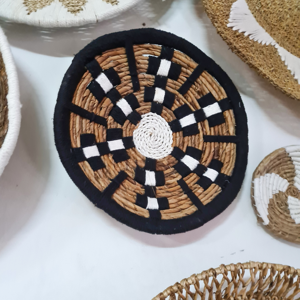 Панно на стену тарелка 29 (Банановый лист+Макраме)