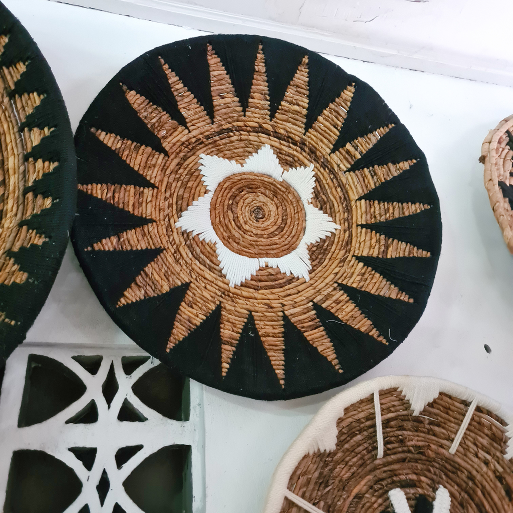 Панно на стену тарелка 37 (Банановый лист + Макраме)