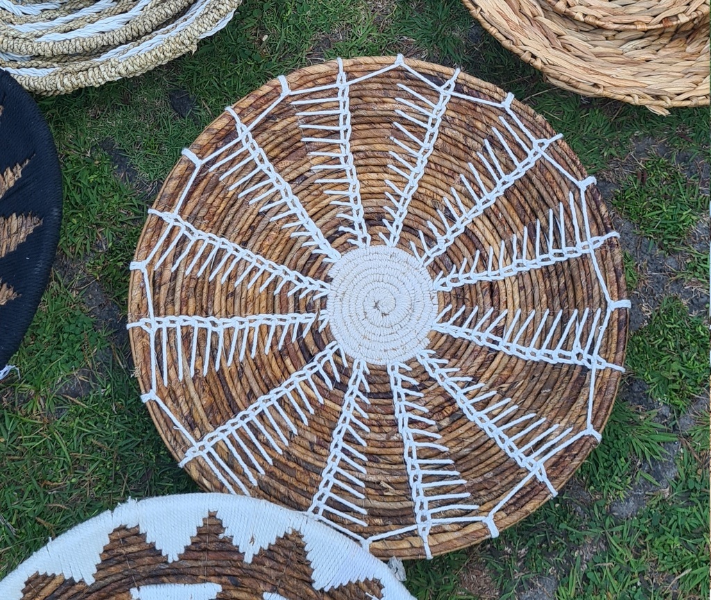 Панно тарелка банановый лист Снежинка