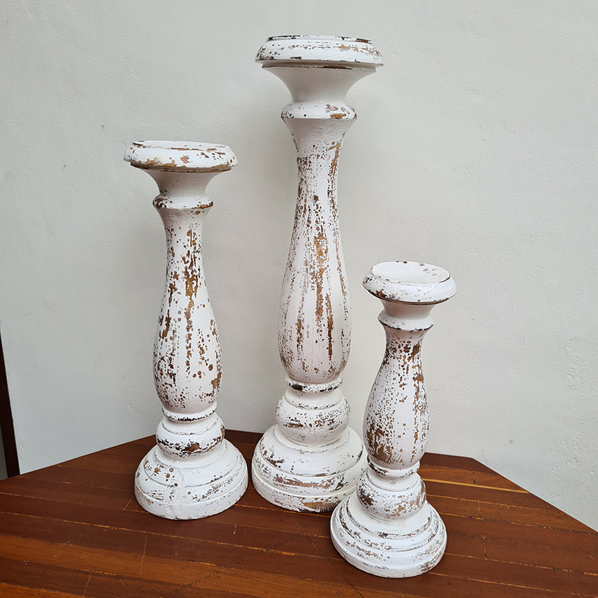 Подсвечники белые винтаж