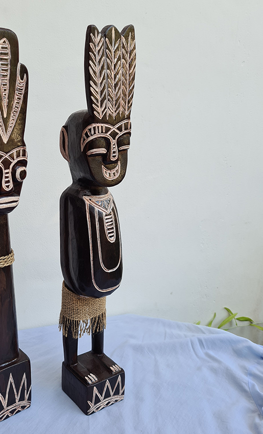 Тотем мужской с перьями