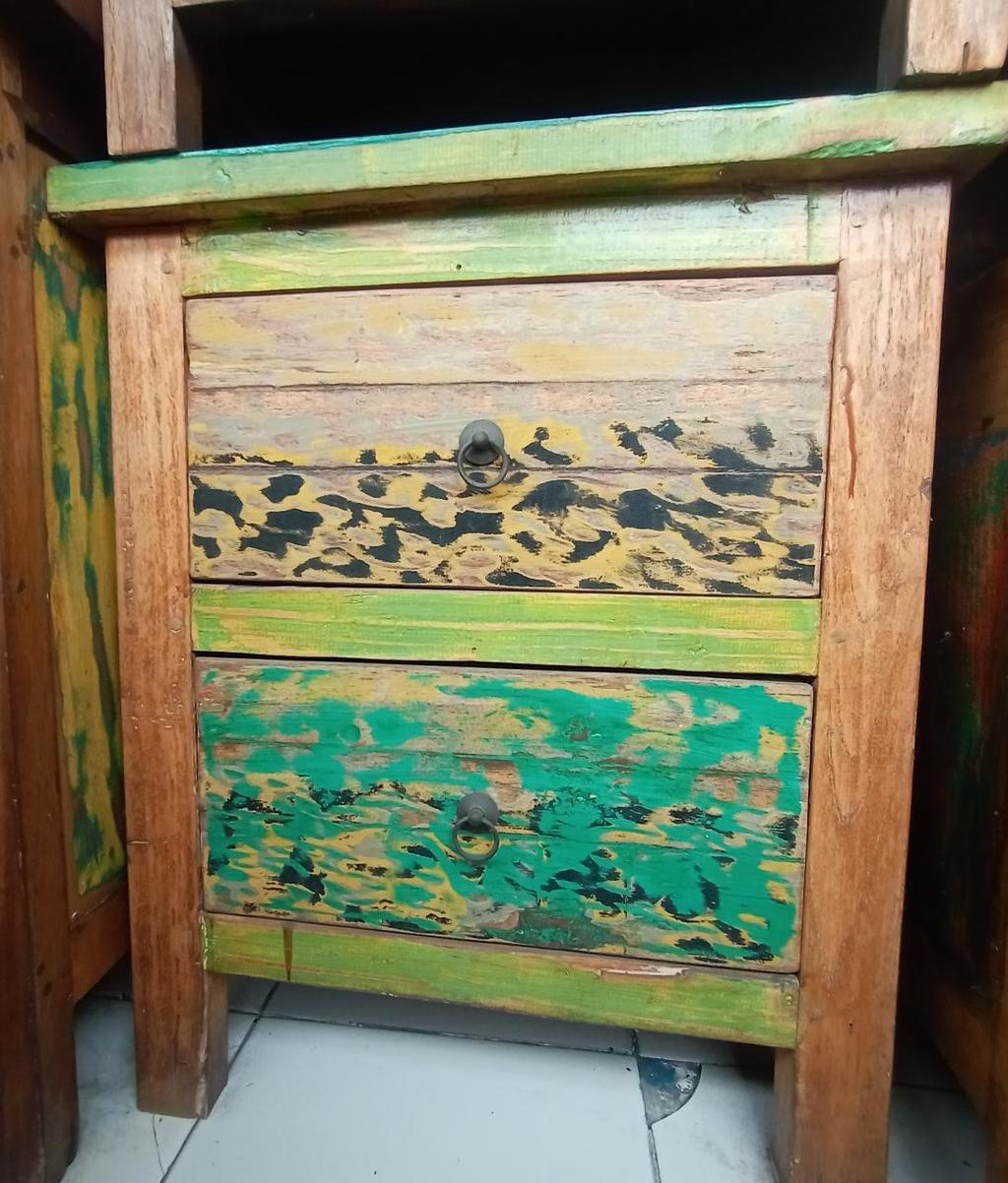 Тумба прикроватная 4