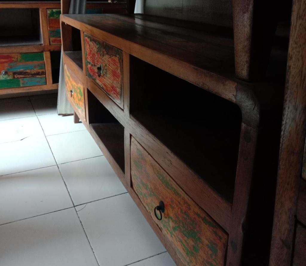 Тумба под ТВ 16