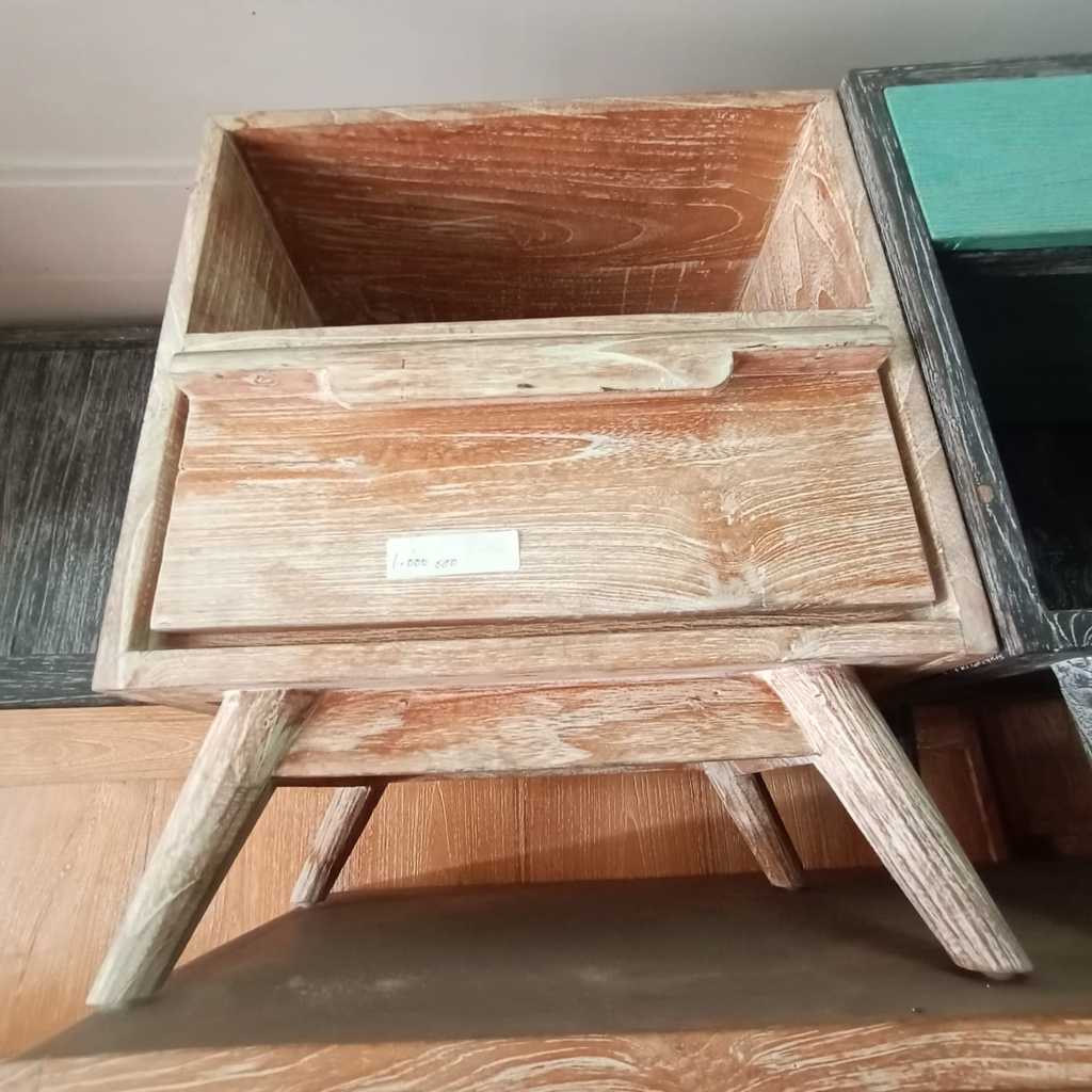 Тумба прикроватная 64