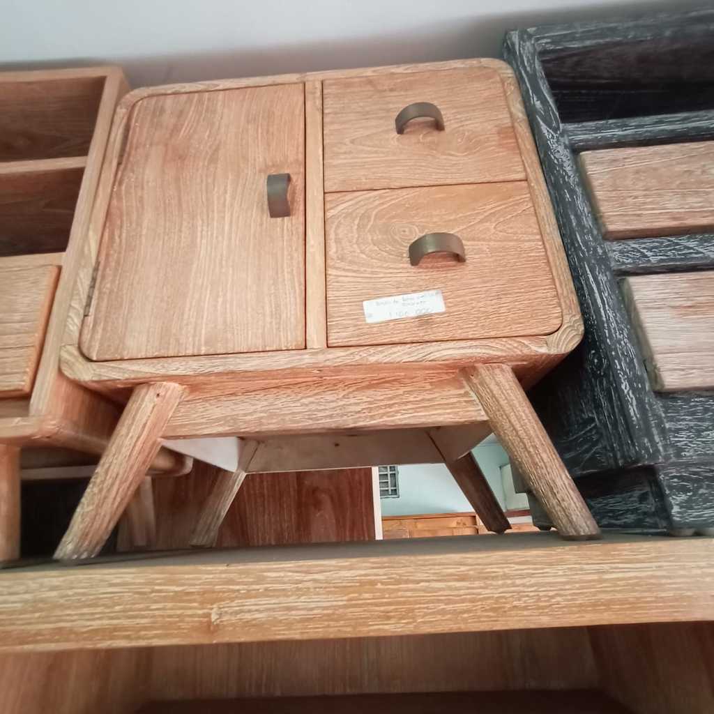 Тумба прикроватная 67