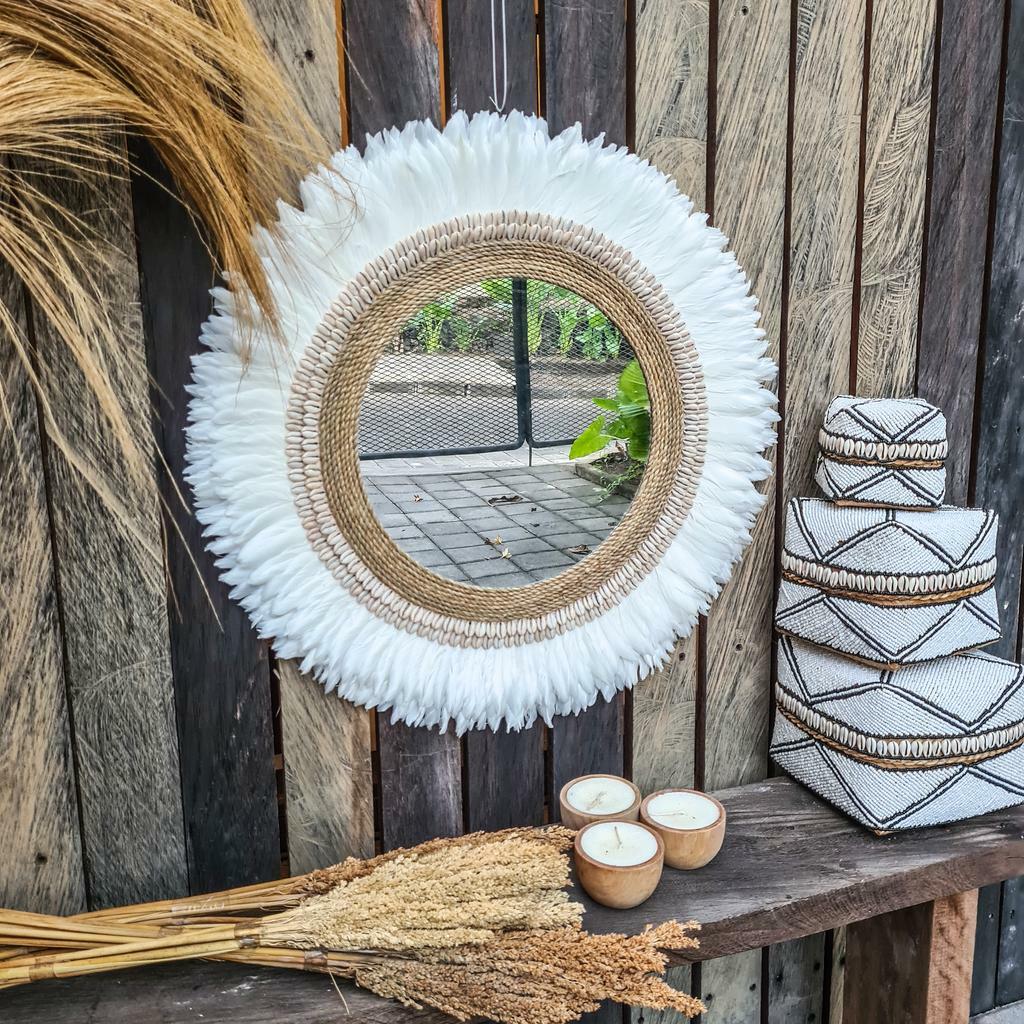 Зеркало с перьями 60см