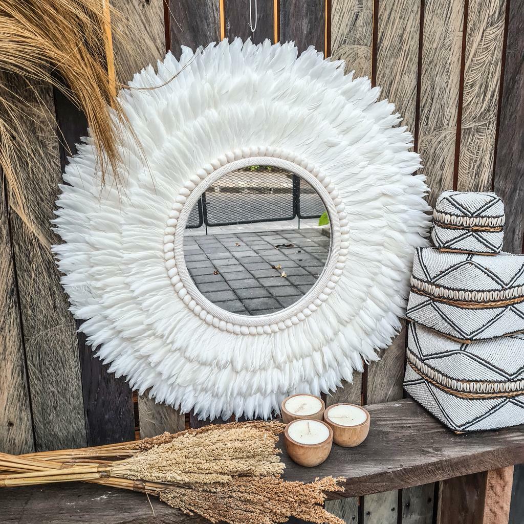 Зеркало с перьями 70см белое