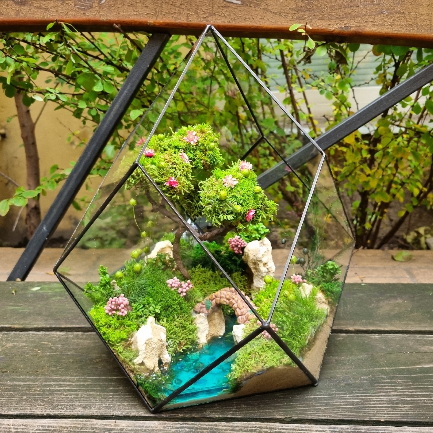 Речка с мостиком в ромбокапле L