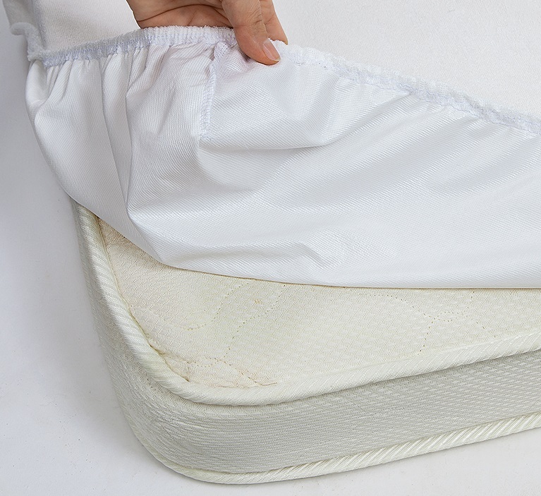 Наматрасник 60х120 см непромокаемый