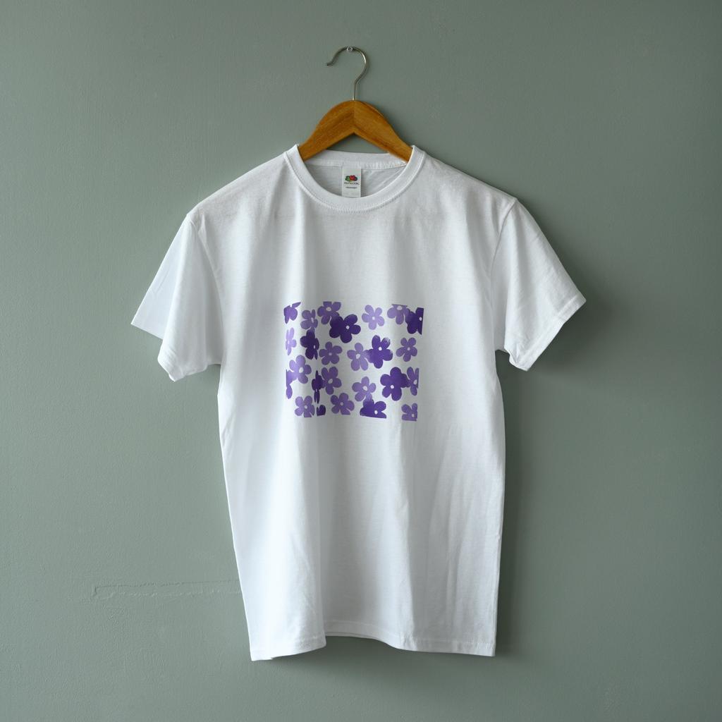 T-shirt Daisy in purple