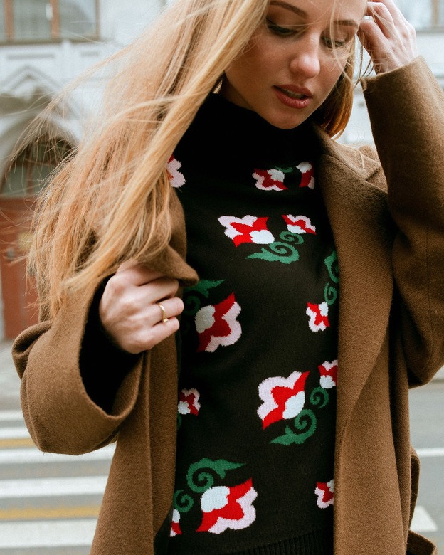 Свитер Bloom женский черный