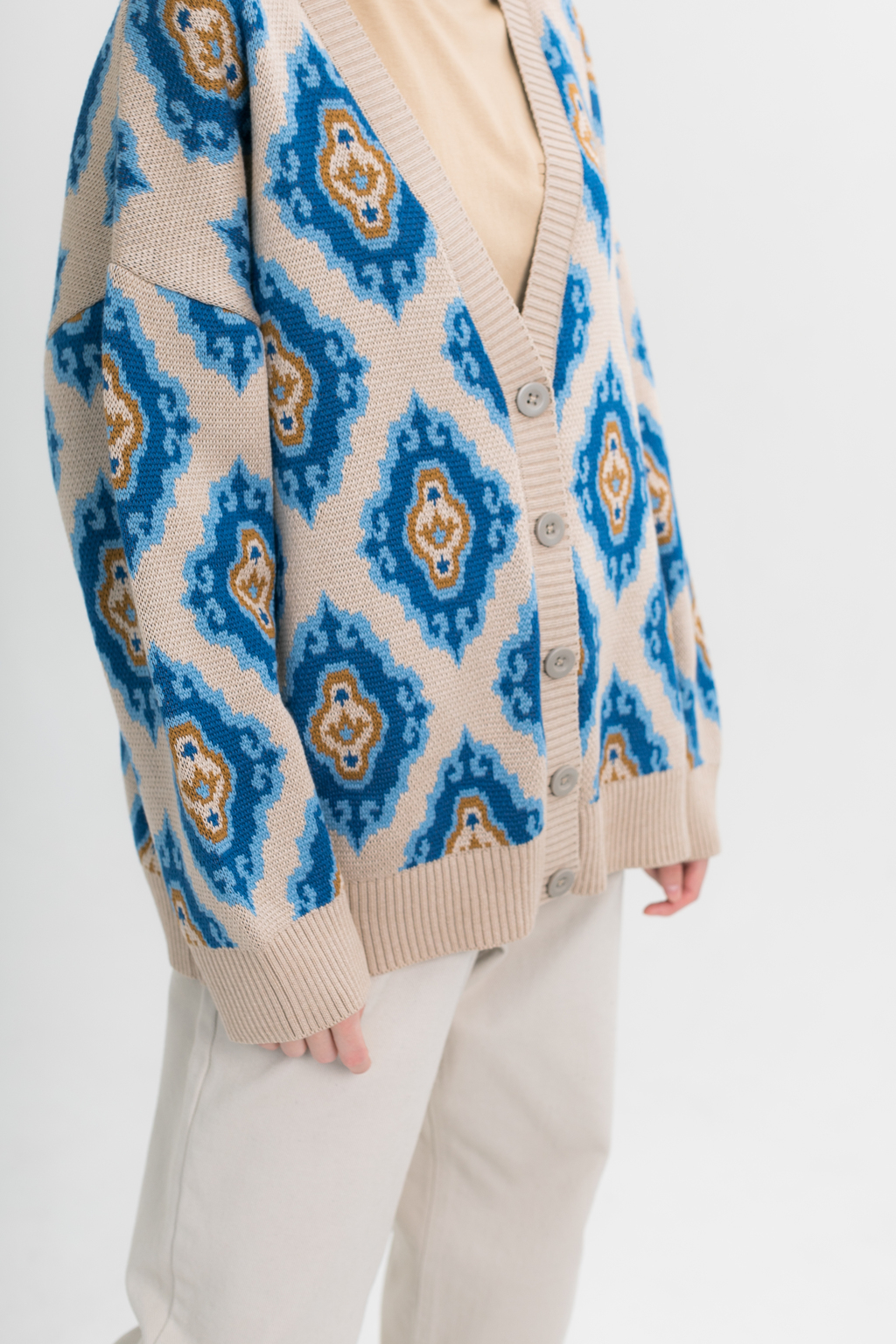 Орысша ішімдік ішу және кеш өткізу порносы