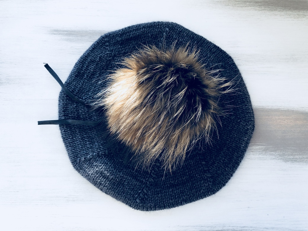 Классический берет и мужская шапка