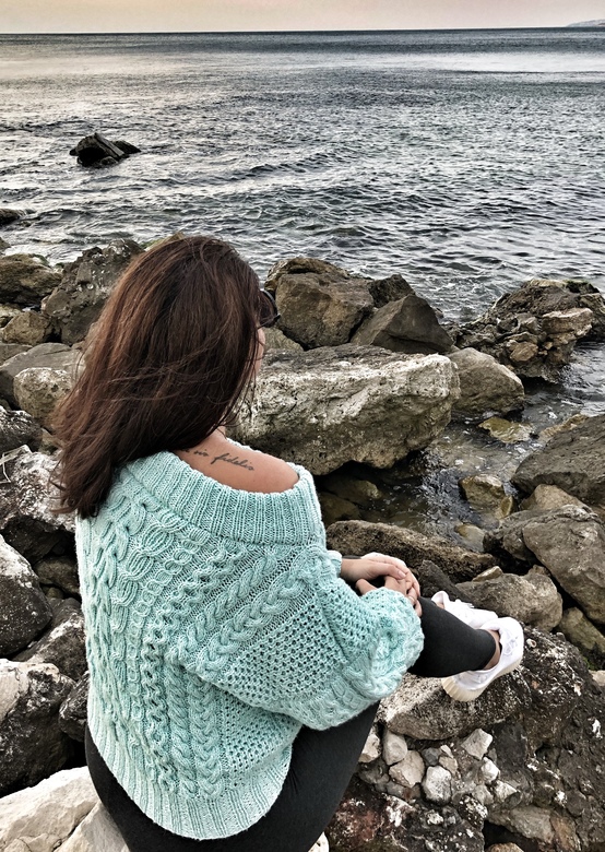 Свитер в стиле рубан