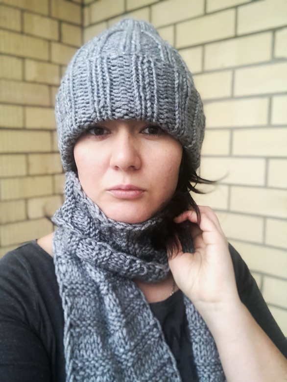 Осенняя шапка спицами Andes_hat