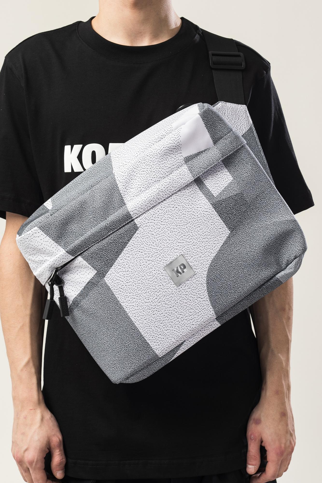 Сумка поясная CODERED 600 ml Белый