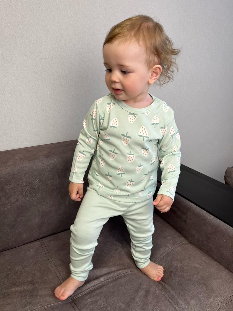 Комплект футболка и штанишки