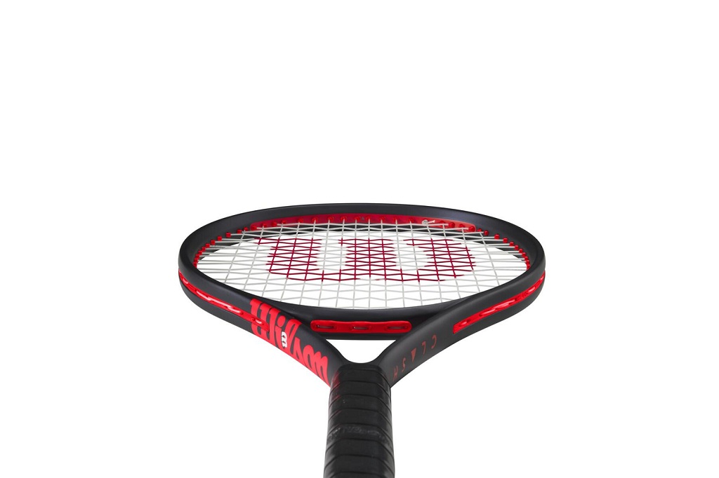 Детская теннисная ракетка Wilson Clash 26 v3.0 (101", 245 гр., бал. 315 мм)