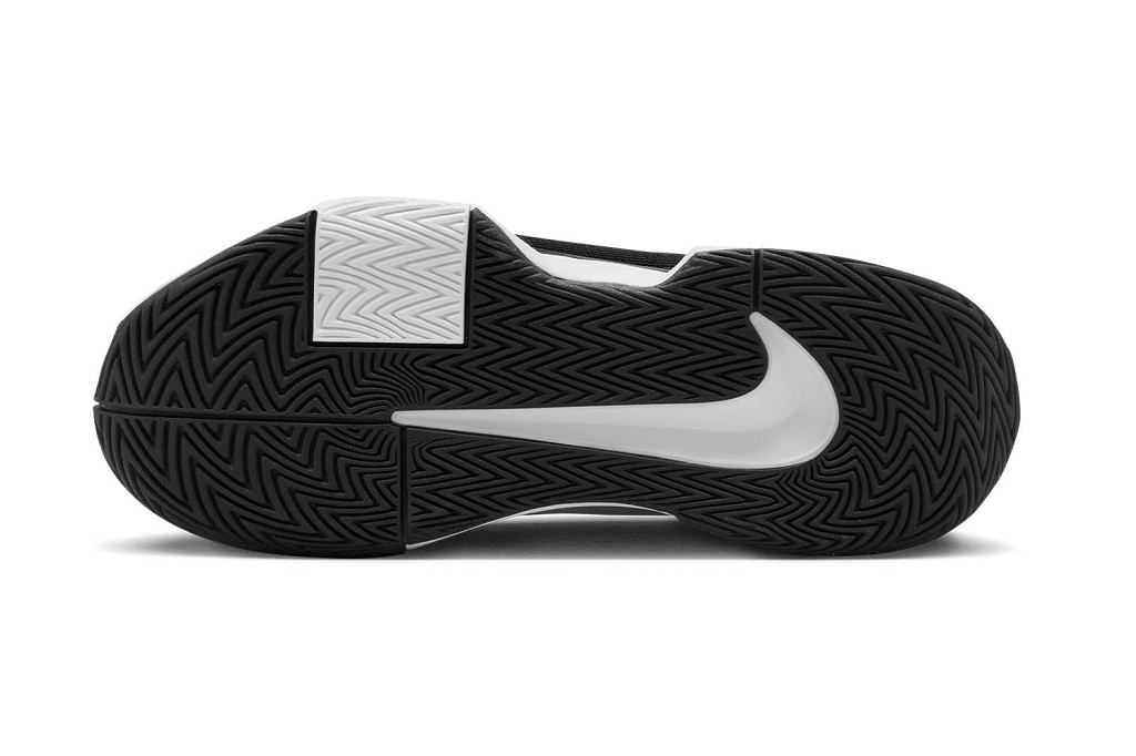 Теннисные кроссовки женские Nike Air Zoom GP Challenge Pro HC