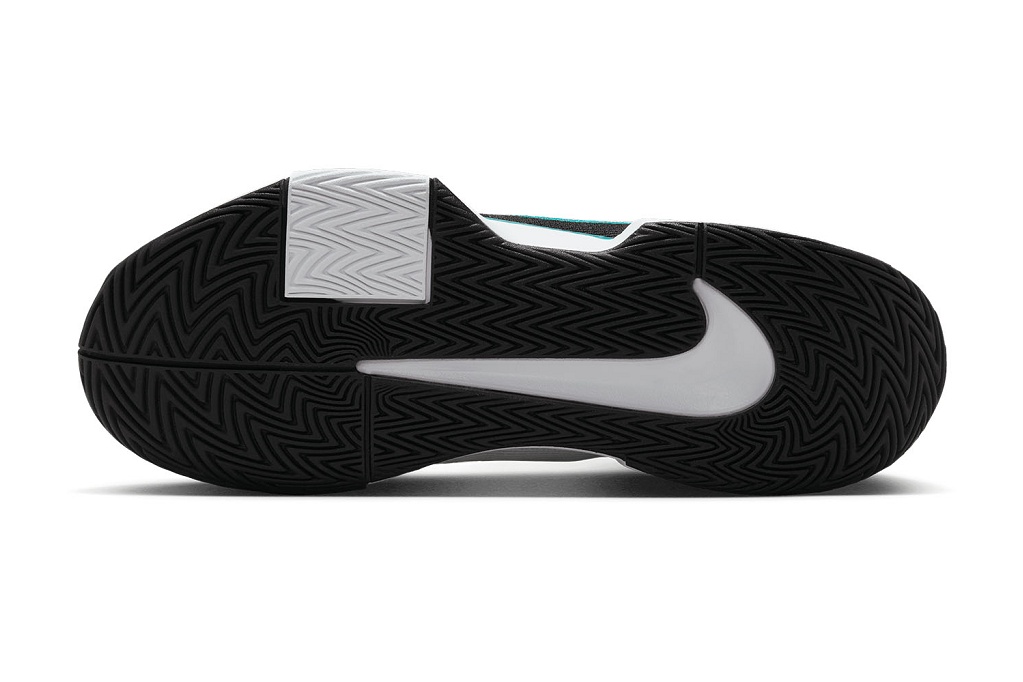Теннисные кроссовки мужские Nike Air Zoom GP Challenge Pro HC