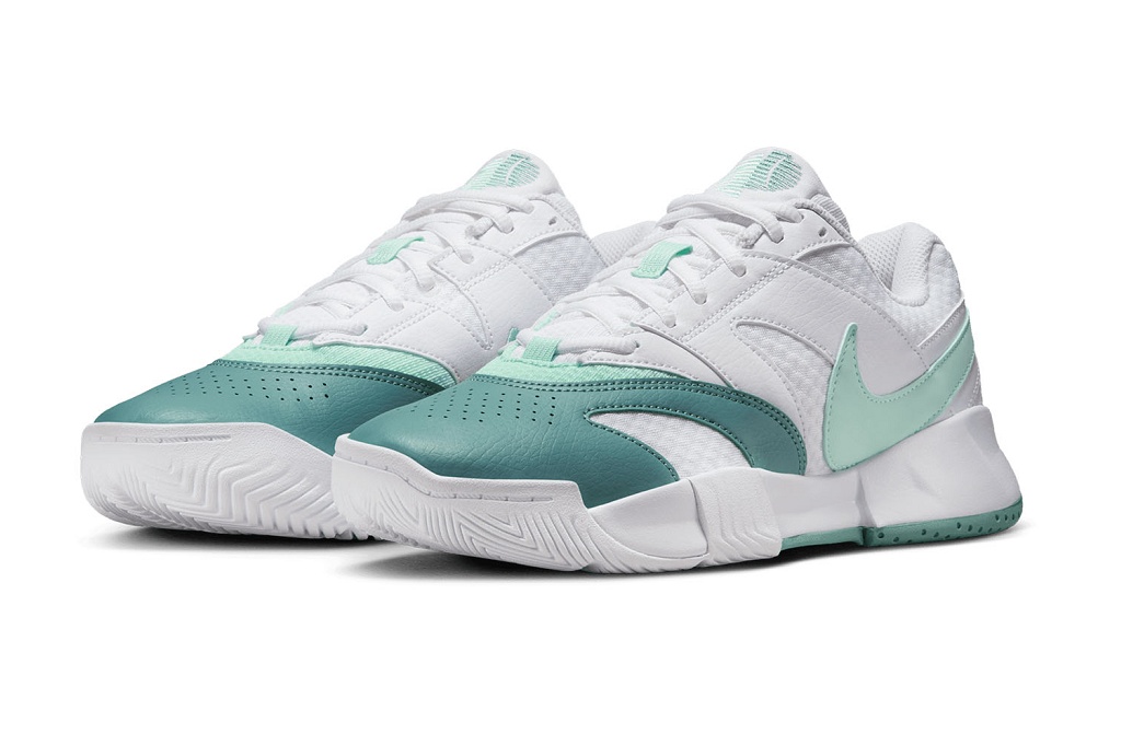 Теннисные кроссовки женские Nike Court Lite 4