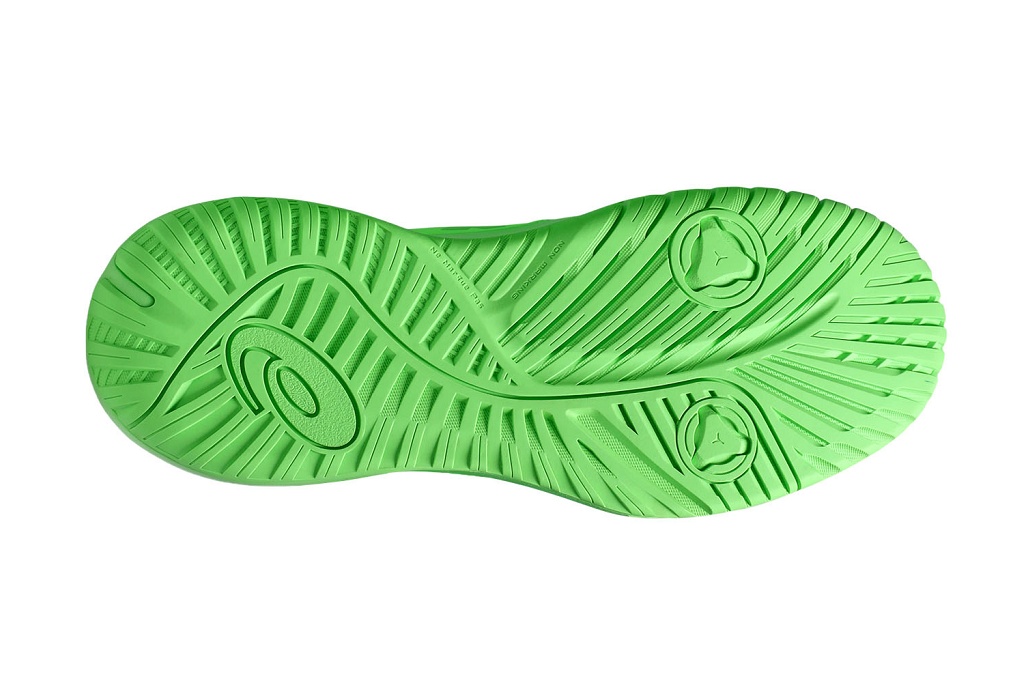 Теннисные кроссовки мужские Asics Gel-Challenger 15