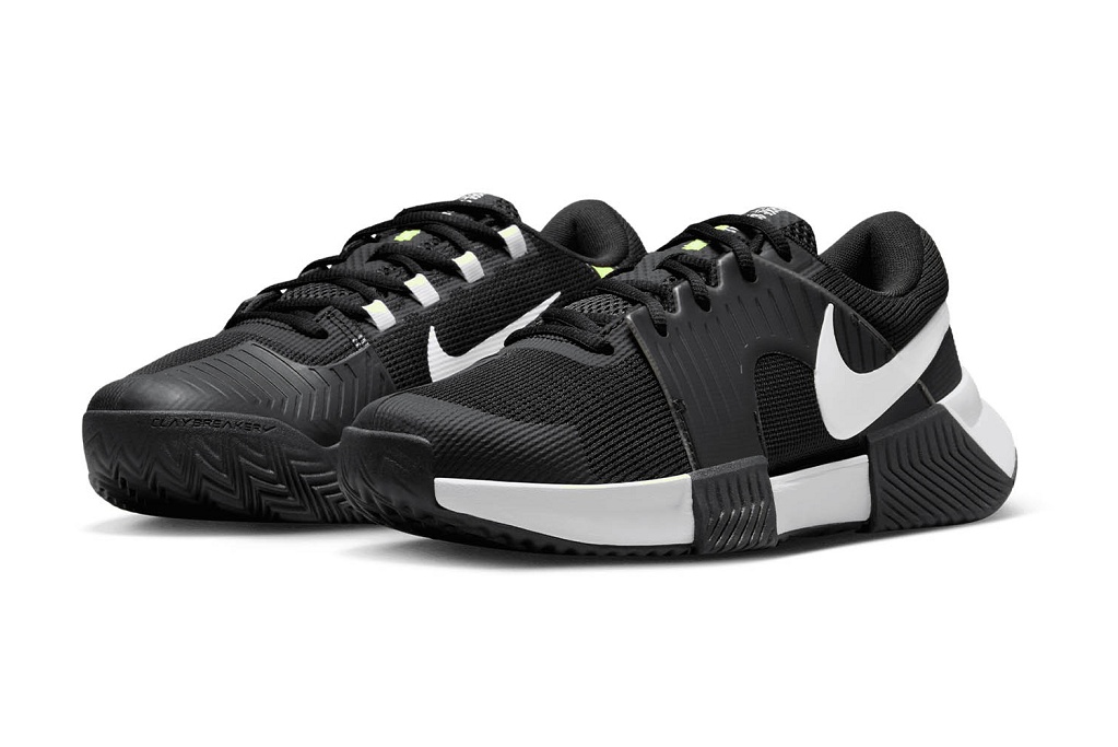 Теннисные кроссовки женские Nike Air Zoom GP Challenge 1 CLY (грунт)