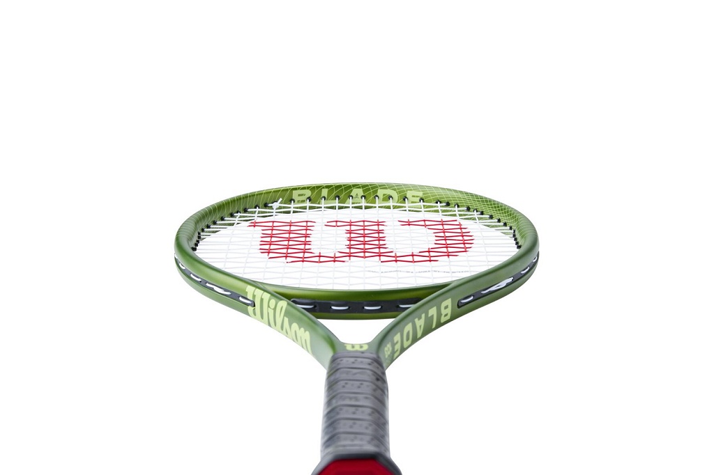 Теннисная ракетка Wilson Blade Feel 103 2026 (103", 264 гр, бал. 33 см)