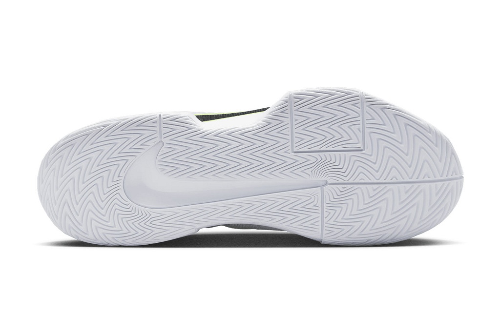 Теннисные кроссовки мужские Nike Air Zoom GP Challenge Pro HC