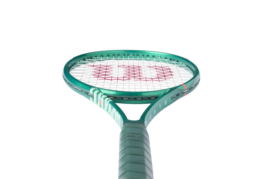 Теннисная ракетка Wilson Blade 98 16x19 v10.0 (98", 305 гр, бал. 32 см)