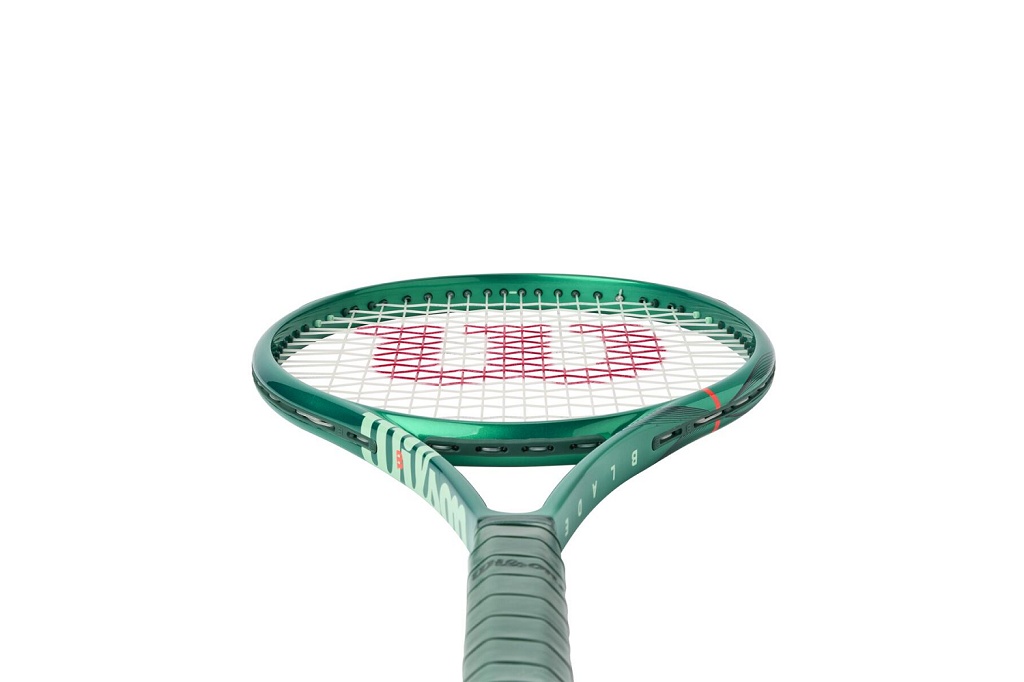 Теннисная ракетка Wilson Blade 100 v10.0 (100", 300 гр, бал. 32 см)