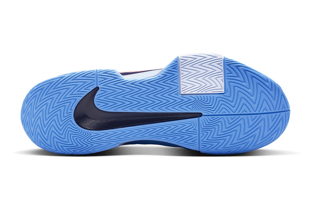 Теннисные кроссовки мужские Nike Air Zoom GP Challenge Pro HC