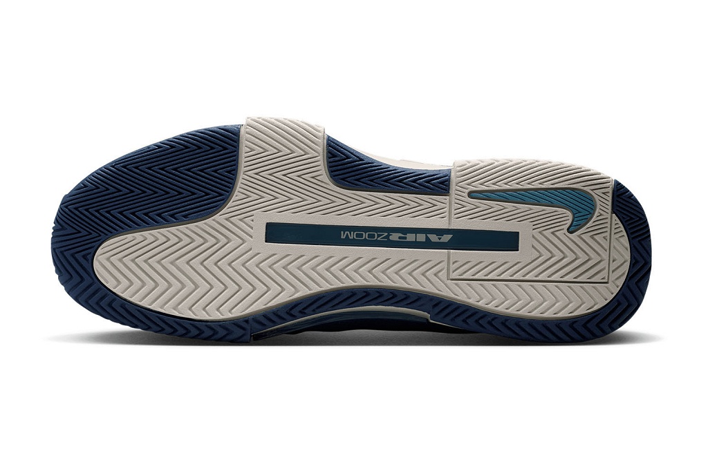 Теннисные кроссовки мужские Nike Zoom GP Challenge 1.5 HC