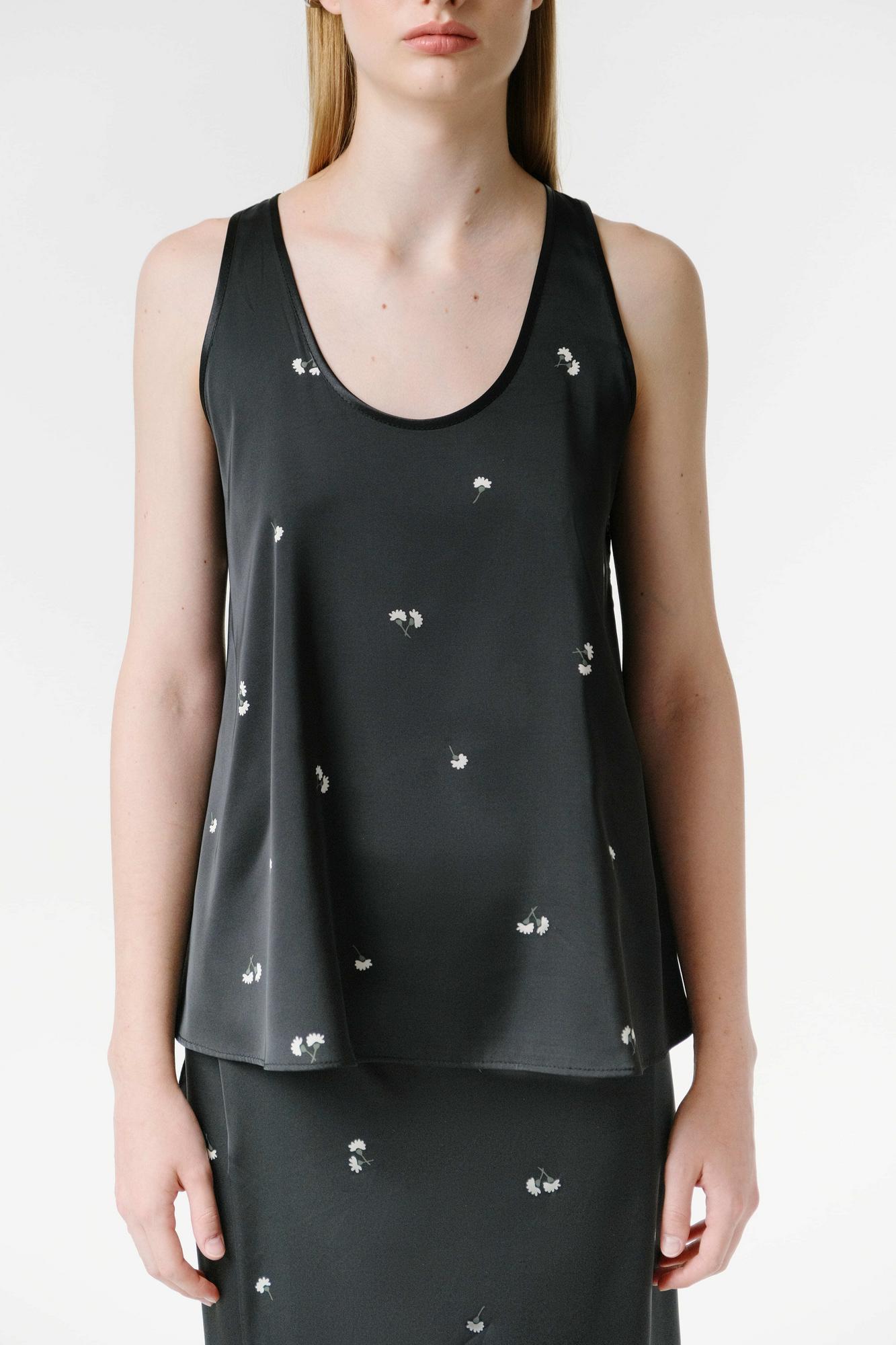 Топ c овальным вырезом и цветочным принтом