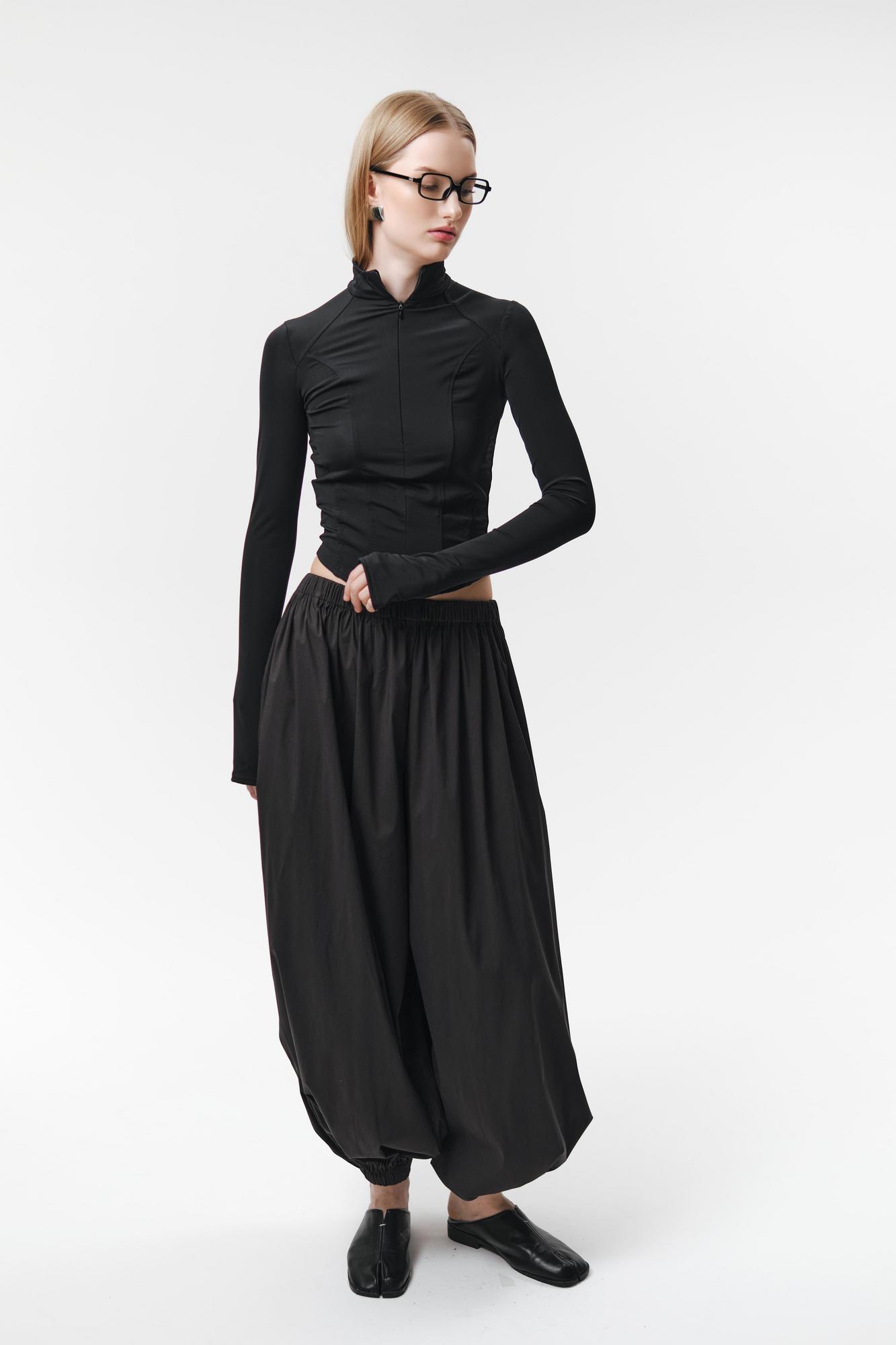 Брюки баллоны в черном цвете