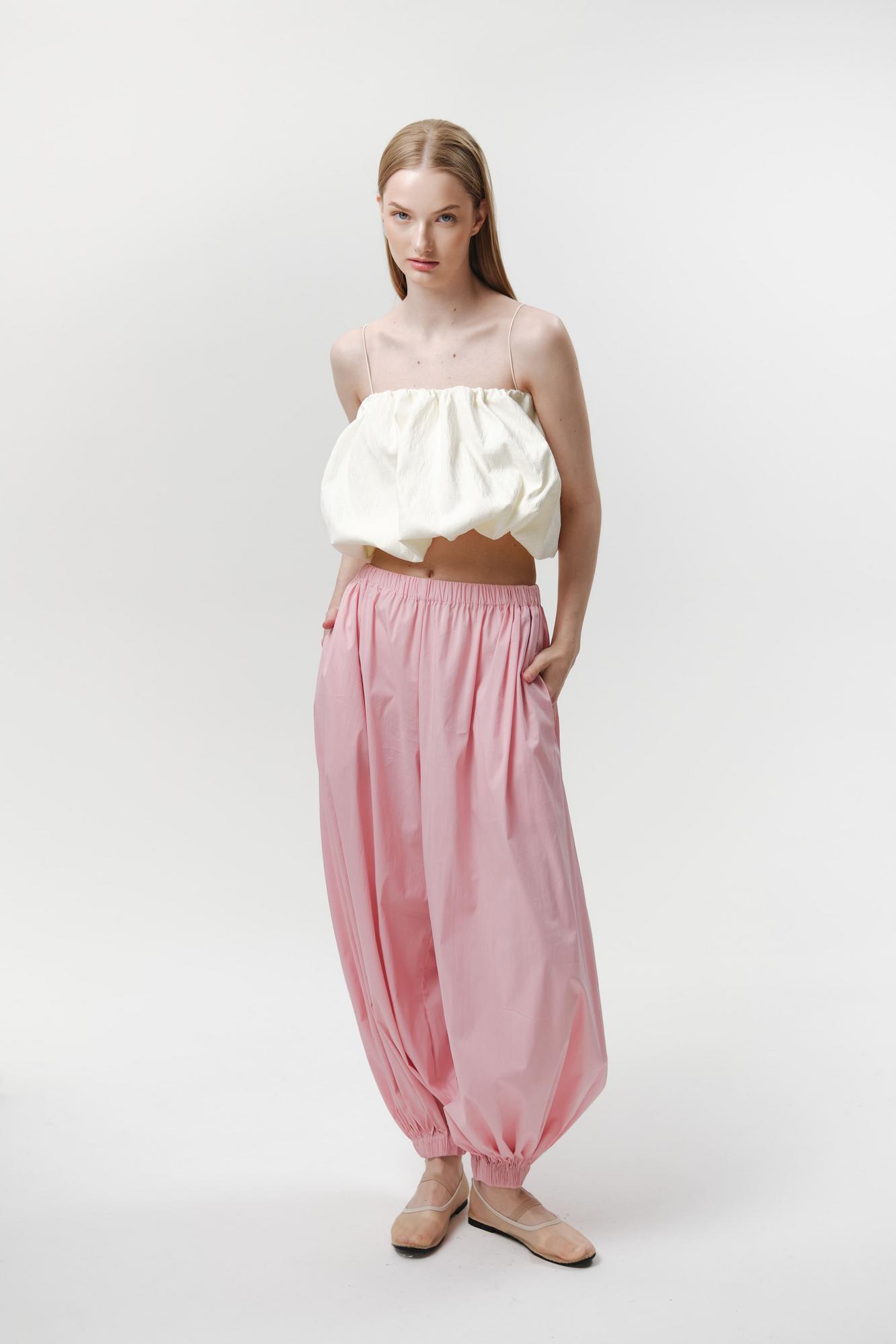 Брюки баллоны в светло-розовом цвете