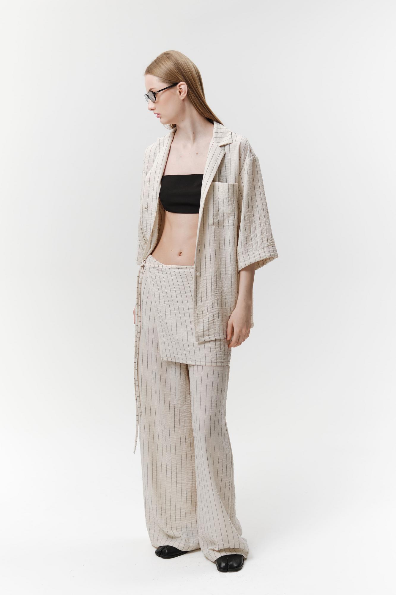 Брюки в пижамном стиле с баской-поясом бежевые