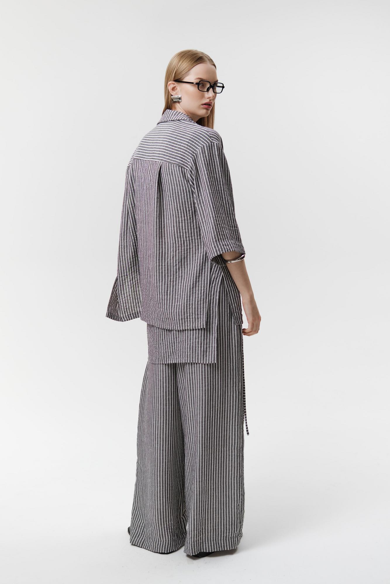 Рубашка в пижамном стиле серая