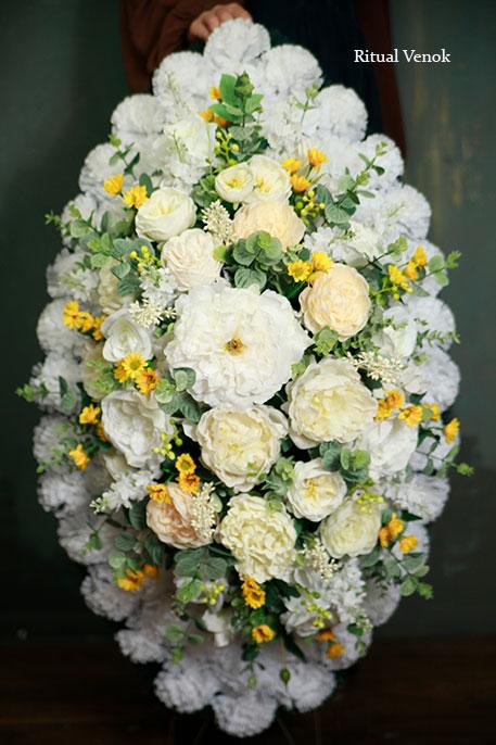 Искусственный траурный венок Premium" Бран" высота 105см\ширина 60см