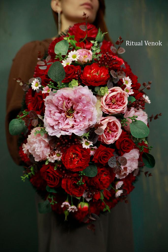 Искусственный траурный венок Premium "Эрвин"  высота 60 см\ширина40см