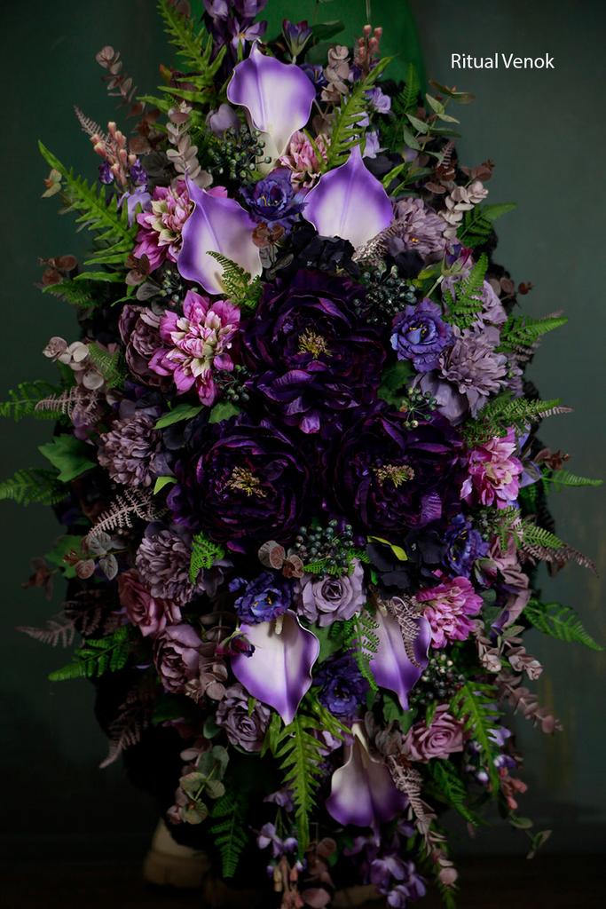 Траурный венок "Фангорн" высота 120см