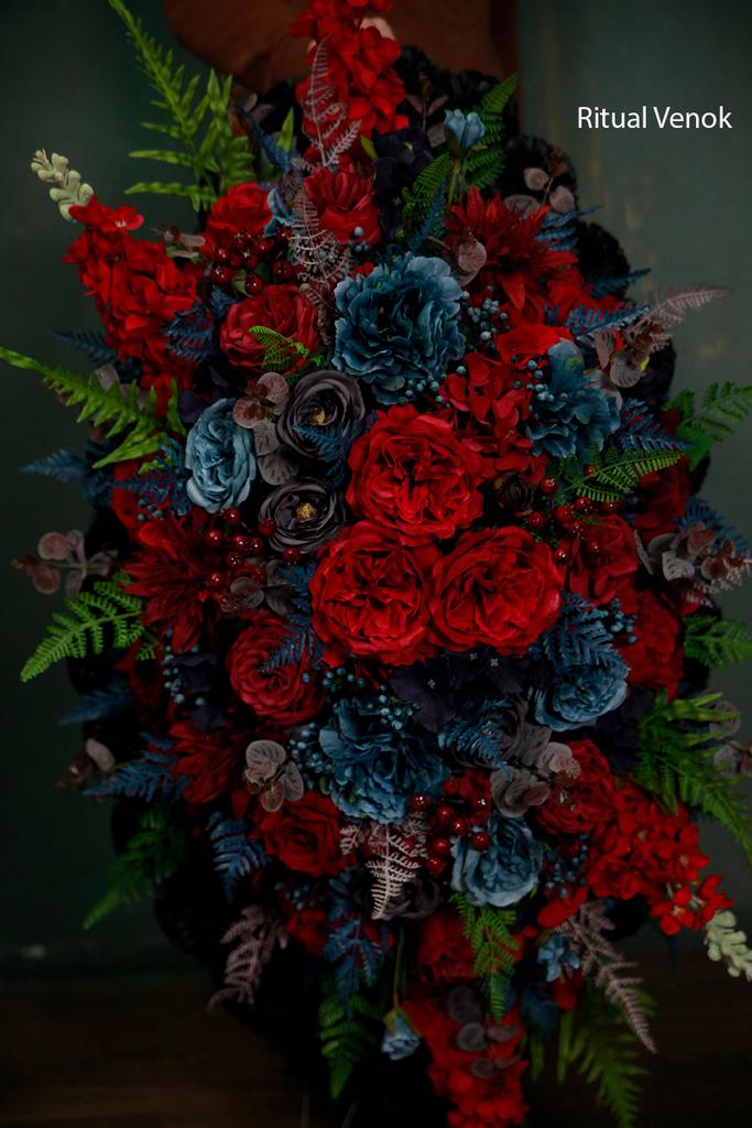 Ритуальный искусственный венок Premium  "Крокус" высота 105см\ширина 60см