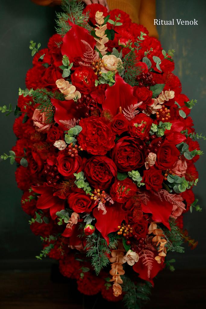 Искусственный траурный венок Premium "Дюна" высота 105 см\ ширина 60см